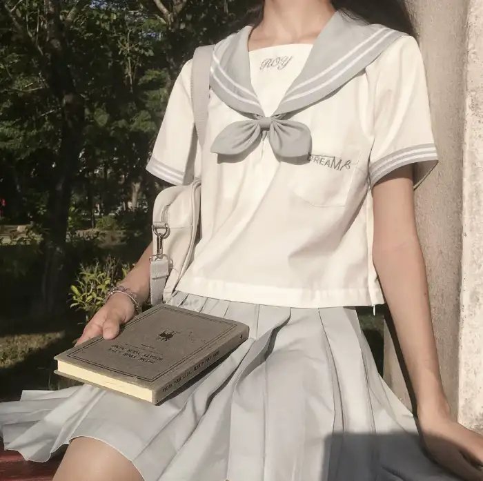 七零小孕妻，被全家团宠